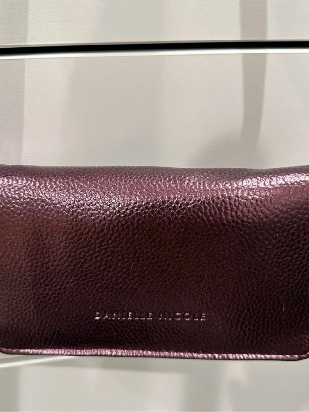 Rare Disney x Danielle Nicole Crossbody - Picture 4 of 5